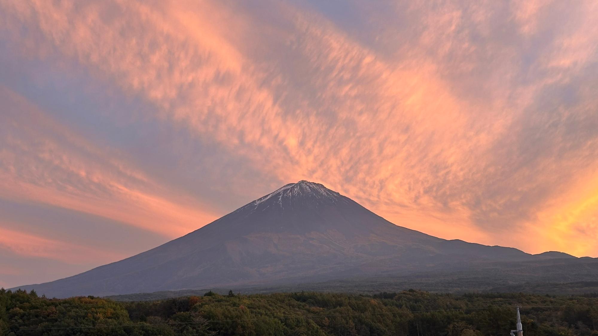 夕焼けの富士山